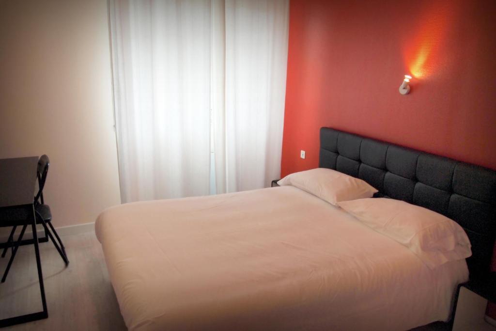 Hotel Le Rohu Séné Dış mekan fotoğraf
