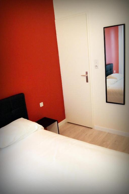 Hotel Le Rohu Séné Dış mekan fotoğraf