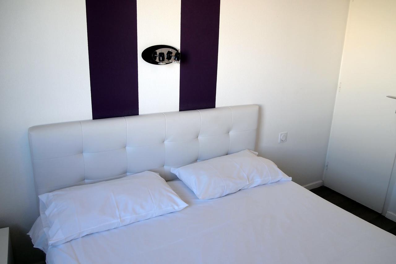 Hotel Le Rohu Séné Dış mekan fotoğraf