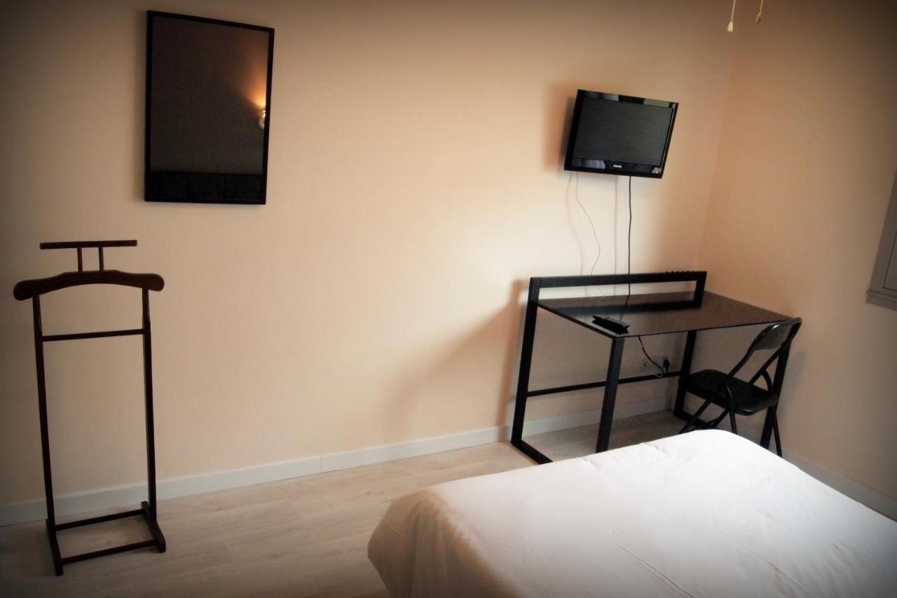 Hotel Le Rohu Séné Dış mekan fotoğraf